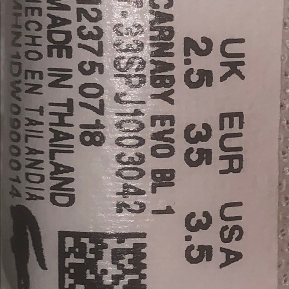 Lacoste - Picture 3 of 3